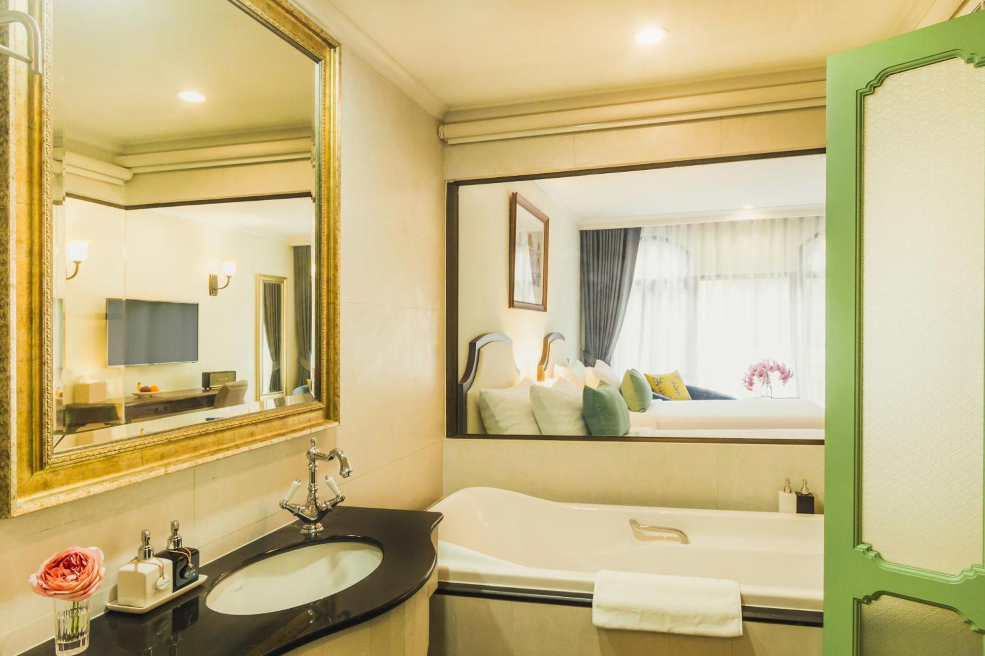 Queen Room
